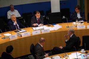 Foto: Diskussion mit den Abgeordneten der AfD Â© BQ/Warnecke