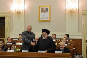 Ayatollah Mostafa Mohaghegh Damad und Thomas K. Johnson ?Â© PÃ¤pstliche Akademie der Wissenschaften
