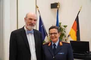 Thomas Schirrmacher and General Staff Doctor Dr. Gesine KrÃ¼gerÂ Â© BQ/Warnecke